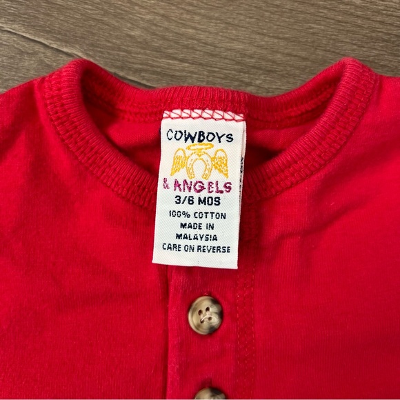 Vintage 90s Cowboys & Angels Red Henley Short Sleeve Onesie Size 3/6 Months - Picture 4 of 5